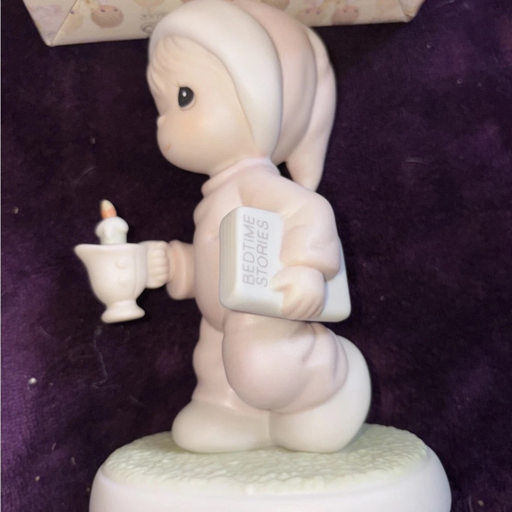Precious Moments Figurine "Now I Lay Me Down To Sleep" # 522058 1994 With Box